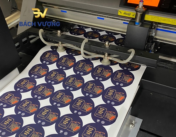 Hình ảnh in tem decal lấy ngay tại xưởng in nhanh Bách Vượng